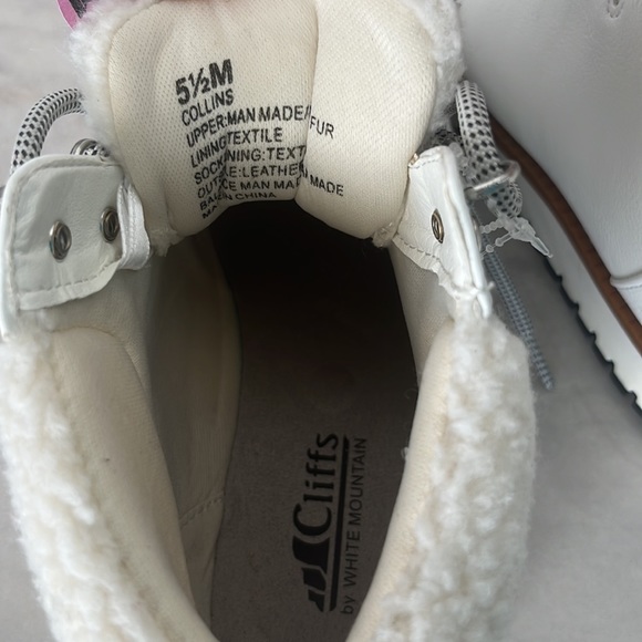 ✨NWT✨ Cliffs by White Mountain Booties - Picture 7 of 8